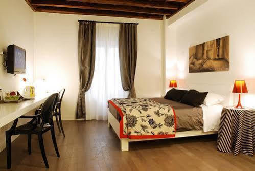 Relais Fori Imperiali Hotel Rome Exterior photo